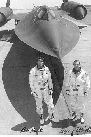 Lockheed SR-71 Black Bird Helt_elliott